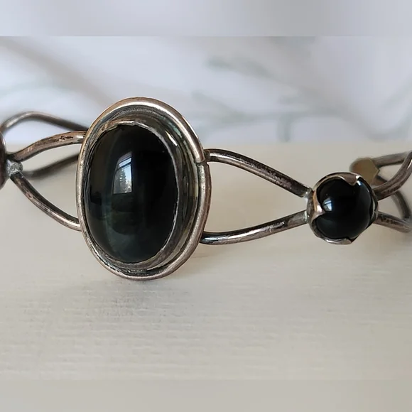 Vintage Native American Black/Blue Tigers Eye and Onyx Cuff Bracelet - Picture 2 of 12